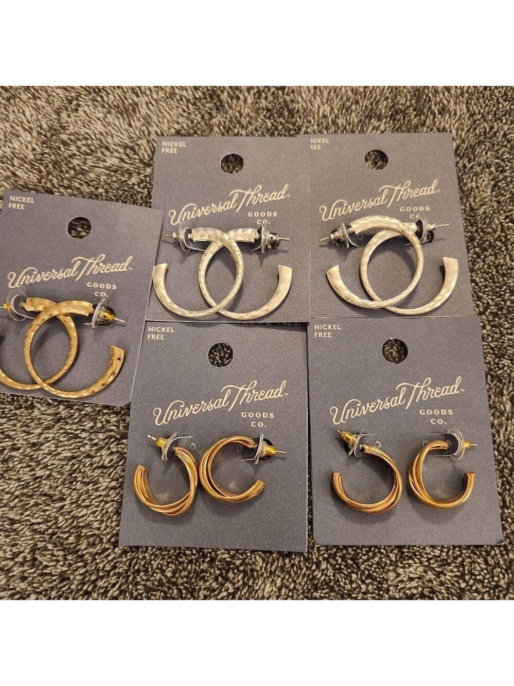 lot of 5 pairs of Universal Thread Hoop Earrings Gold and Silver Tone